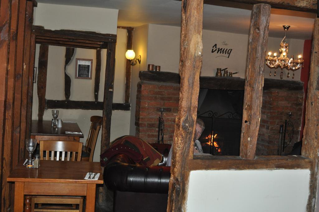Queens Head Inn Saffron Walden Exterior photo