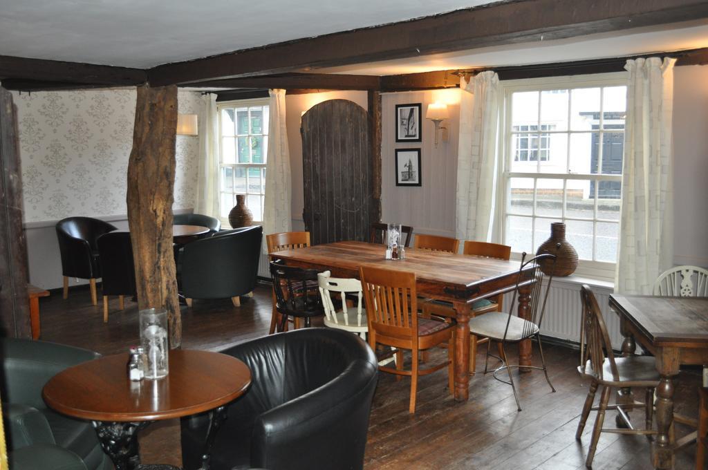 Queens Head Inn Saffron Walden Exterior photo